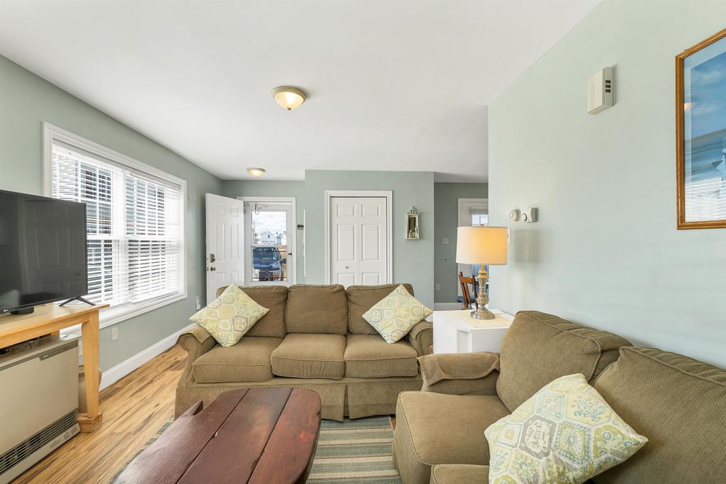 Image 16 of property listing at 5 Chase Street, Hampton, NH 03842