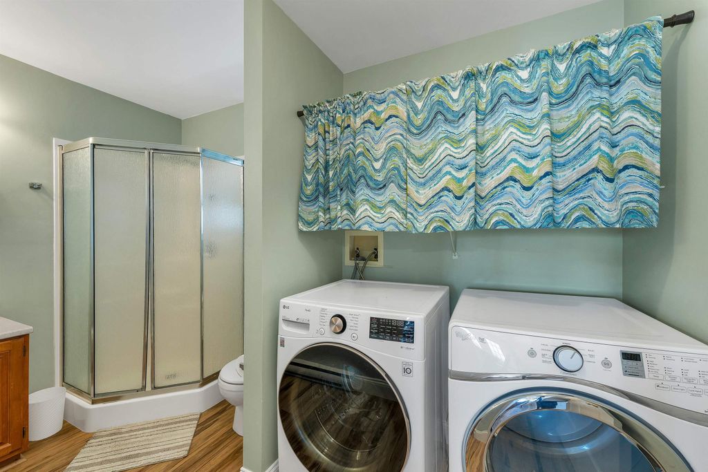 Image 17 of property listing at 5 Chase Street, Hampton, NH 03842