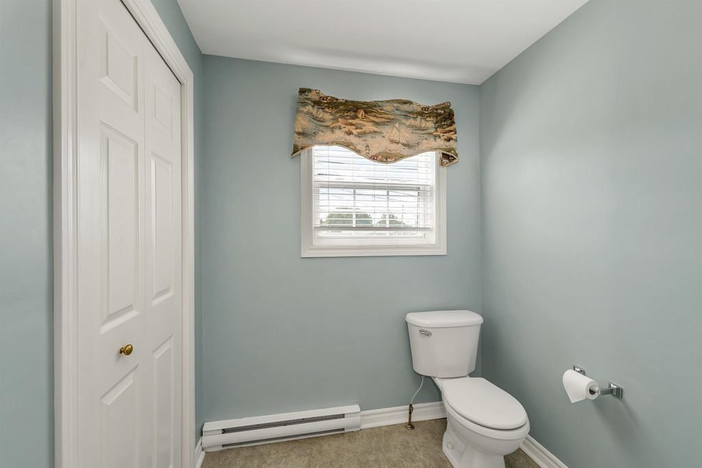 Image 28 of property listing at 5 Chase Street, Hampton, NH 03842