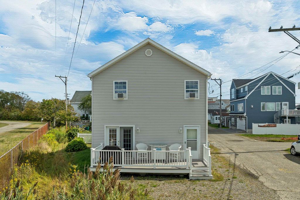 Image 29 of property listing at 5 Chase Street, Hampton, NH 03842
