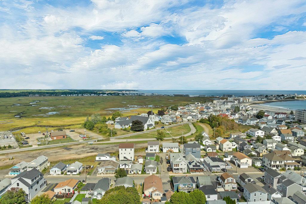 Image 35 of property listing at 5 Chase Street, Hampton, NH 03842
