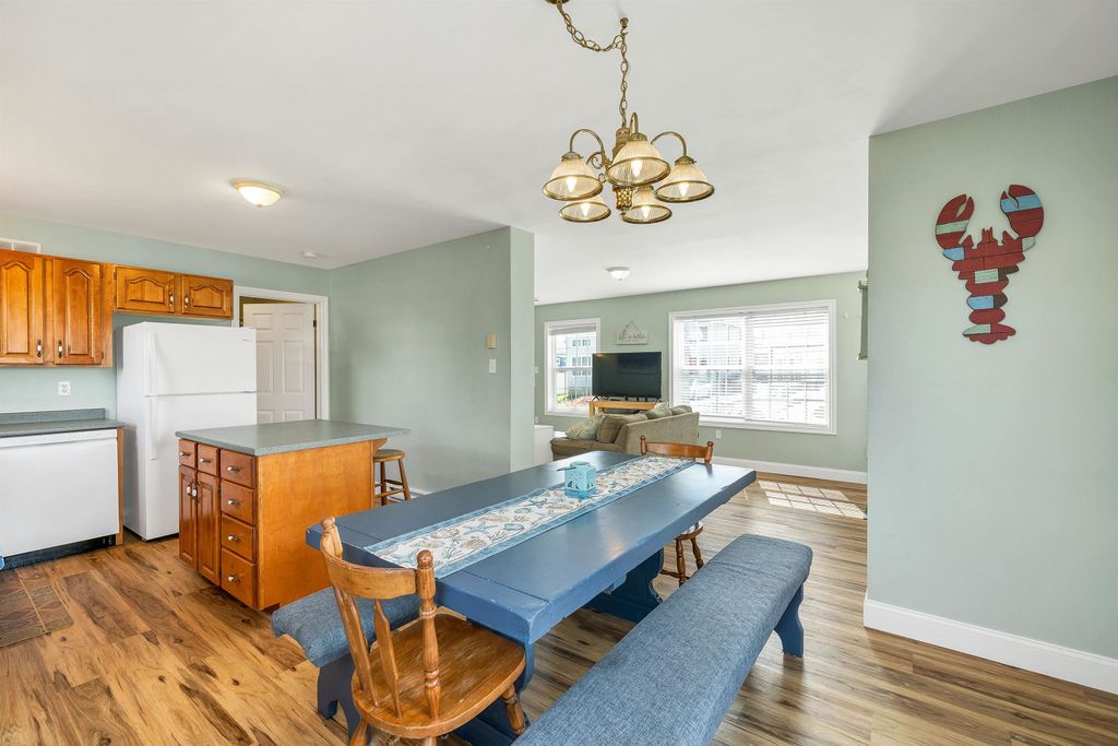 Image 9 of property listing at 5 Chase Street, Hampton, NH 03842