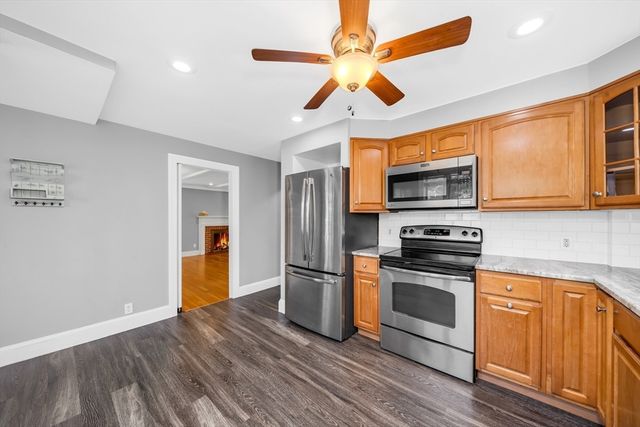 21 Leroy Ave, Haverhill, MA 01835