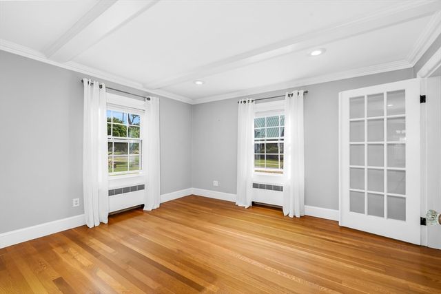 21 Leroy Ave, Haverhill, MA 01835