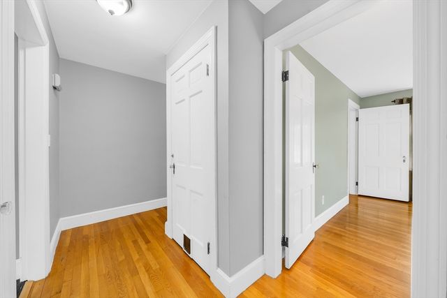 21 Leroy Ave, Haverhill, MA 01835