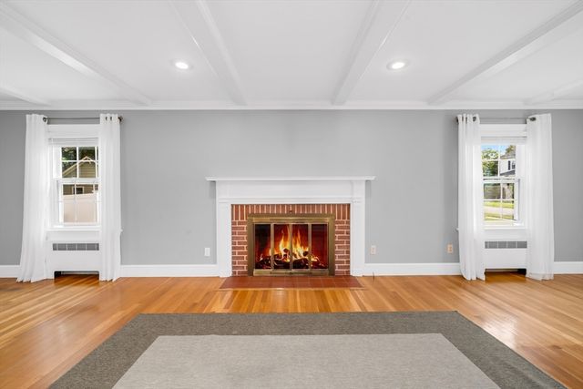 21 Leroy Ave, Haverhill, MA 01835