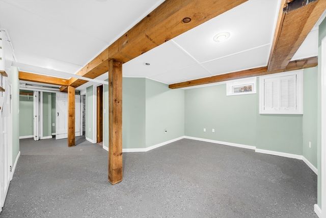 21 Leroy Ave, Haverhill, MA 01835