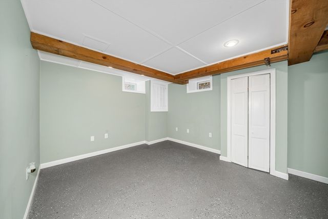 21 Leroy Ave, Haverhill, MA 01835