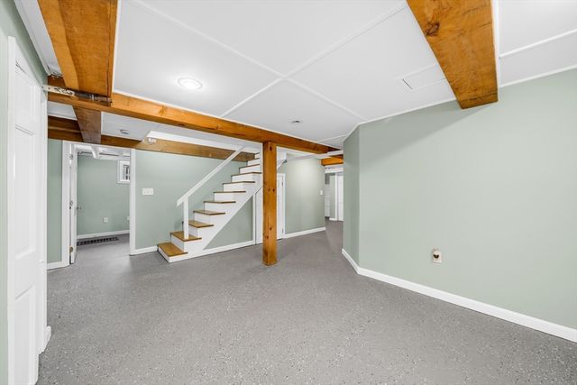 21 Leroy Ave, Haverhill, MA 01835