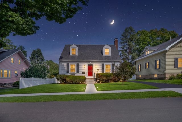 21 Leroy Ave, Haverhill, MA 01835