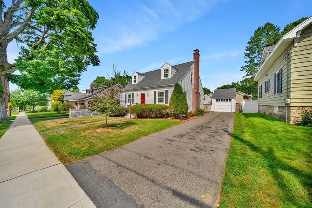 21 Leroy Ave, Haverhill, MA 01835