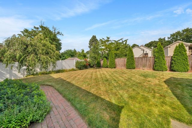 21 Leroy Ave, Haverhill, MA 01835