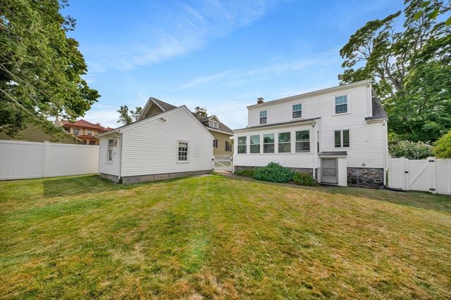21 Leroy Ave, Haverhill, MA 01835