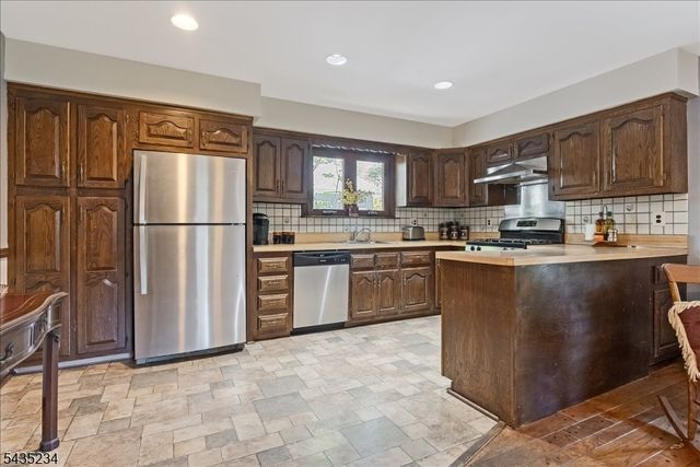 525 S Maple Ave, Glen Rock Boro, NJ 07452