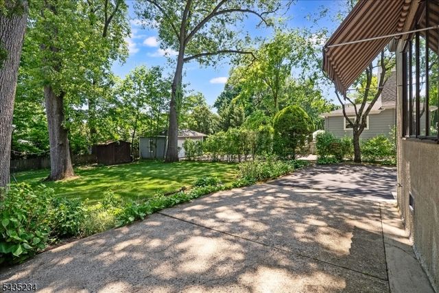 525 S Maple Ave, Glen Rock Boro, NJ 07452