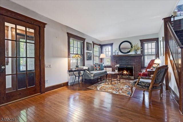 525 S Maple Ave, Glen Rock Boro, NJ 07452