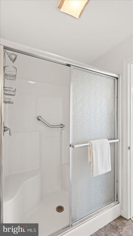Image 21 of property listing at 646 ROCKAWAY BEACH AVE, Baltimore, MD 21221