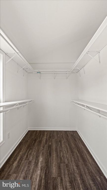 Image 22 of property listing at 646 ROCKAWAY BEACH AVE, Baltimore, MD 21221