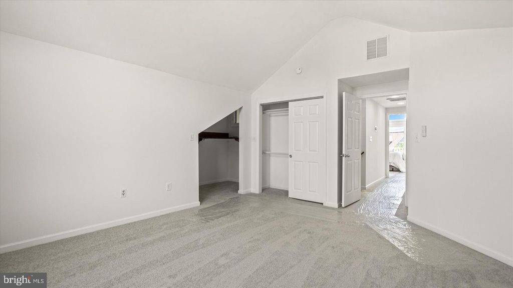 Image 27 of property listing at 646 ROCKAWAY BEACH AVE, Baltimore, MD 21221
