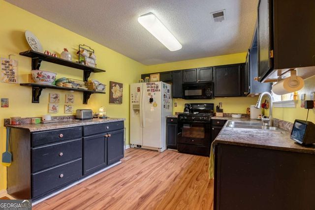 4280 Rosenelfe Way, Loganville, GA 30052