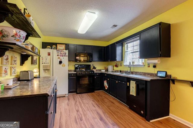 4280 Rosenelfe Way, Loganville, GA 30052