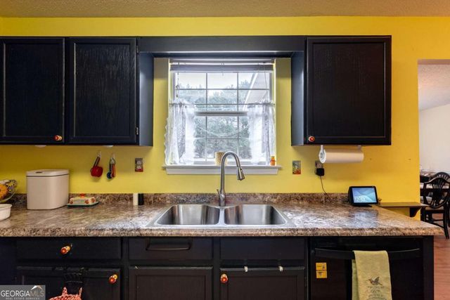 4280 Rosenelfe Way, Loganville, GA 30052