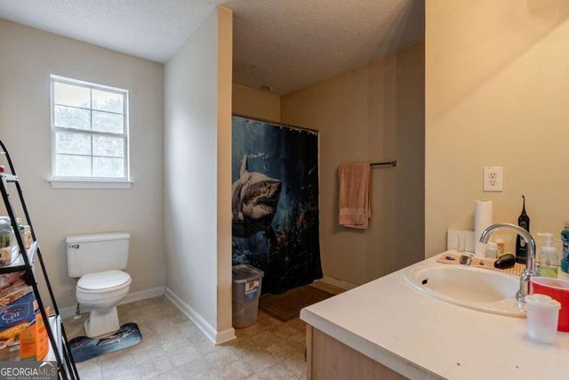 4280 Rosenelfe Way, Loganville, GA 30052