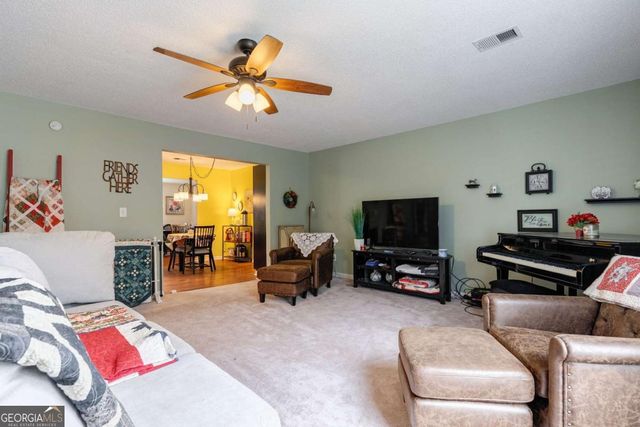 4280 Rosenelfe Way, Loganville, GA 30052