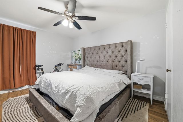 562 W Ferndale Lane, Grand Prairie, TX 75052