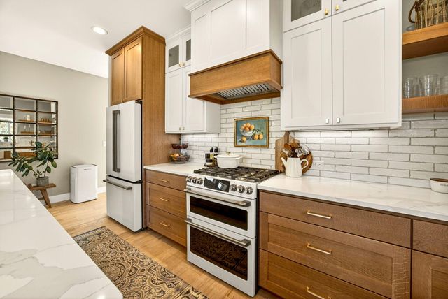 145 Lomas Road, Jacksonville, OR 97530