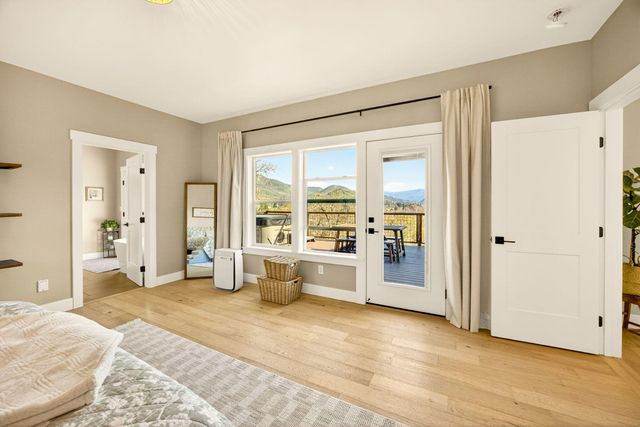 145 Lomas Road, Jacksonville, OR 97530