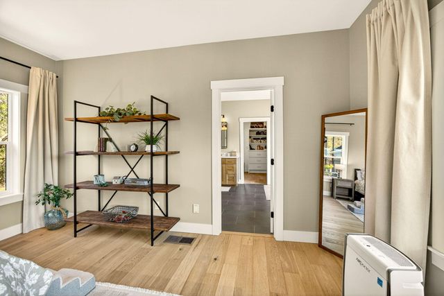 145 Lomas Road, Jacksonville, OR 97530