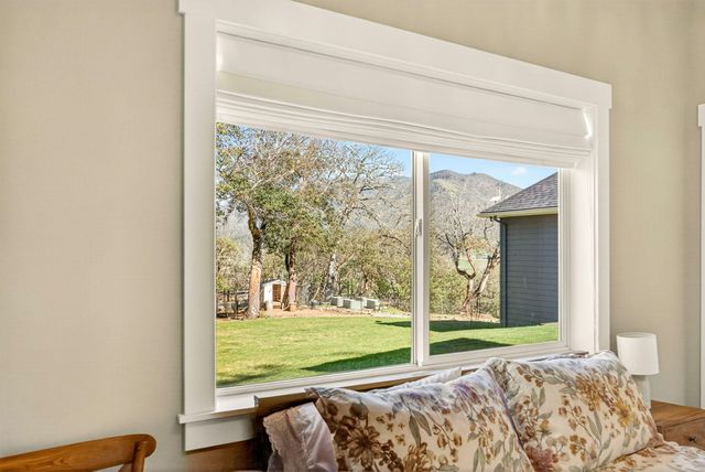 145 Lomas Road, Jacksonville, OR 97530