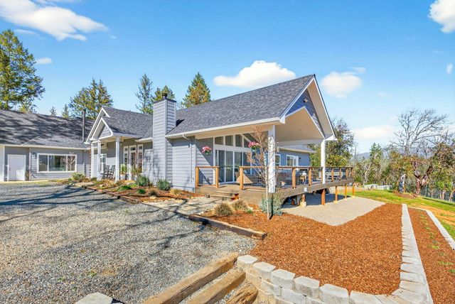 145 Lomas Road, Jacksonville, OR 97530