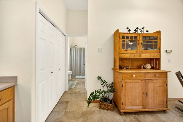 145 Lomas Road, Jacksonville, OR 97530