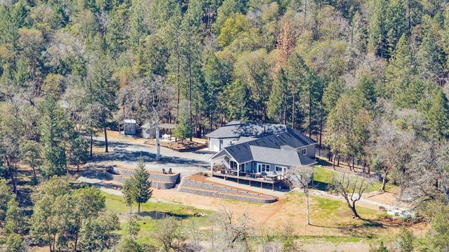 145 Lomas Road, Jacksonville, OR 97530