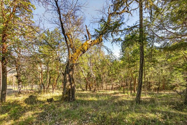 145 Lomas Road, Jacksonville, OR 97530