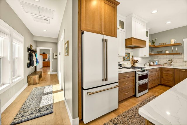 145 Lomas Road, Jacksonville, OR 97530