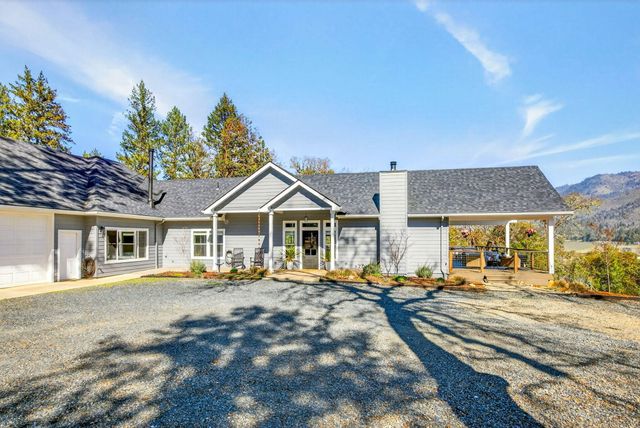 145 Lomas Road, Jacksonville, OR 97530