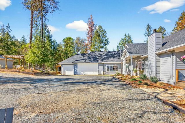 145 Lomas Road, Jacksonville, OR 97530