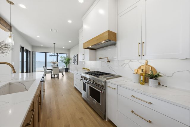 104 Mary Court, Gun Barrel City, TX 75156