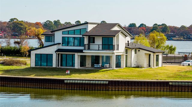 104 Mary Court, Gun Barrel City, TX 75156