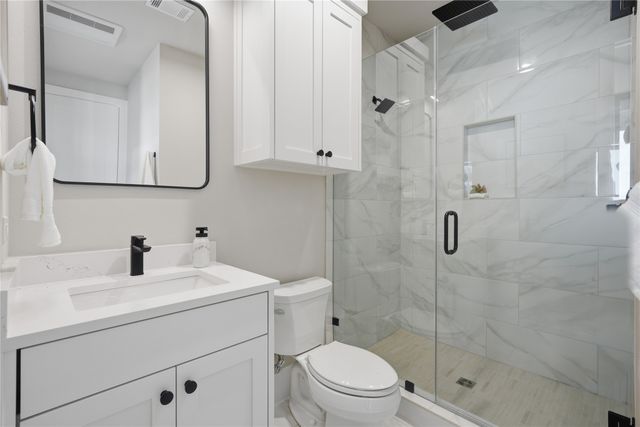 104 Mary Court, Gun Barrel City, TX 75156