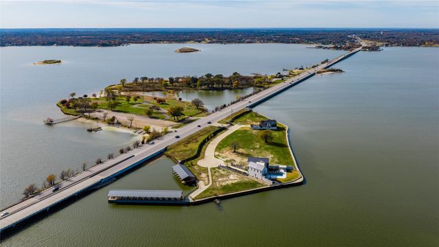 104 Mary Court, Gun Barrel City, TX 75156