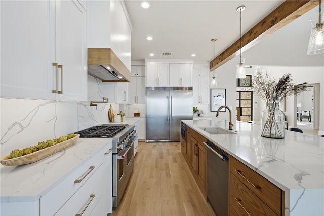 104 Mary Court, Gun Barrel City, TX 75156