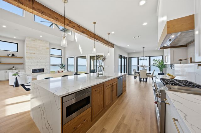 104 Mary Court, Gun Barrel City, TX 75156