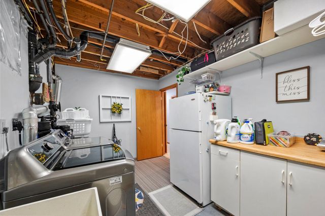8254 38th Street N, Lake Elmo, MN 55042