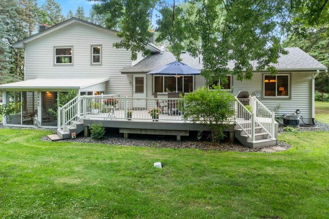 8254 38th Street N, Lake Elmo, MN 55042