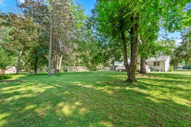 8254 38th Street N, Lake Elmo, MN 55042
