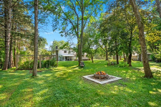 8254 38th Street N, Lake Elmo, MN 55042